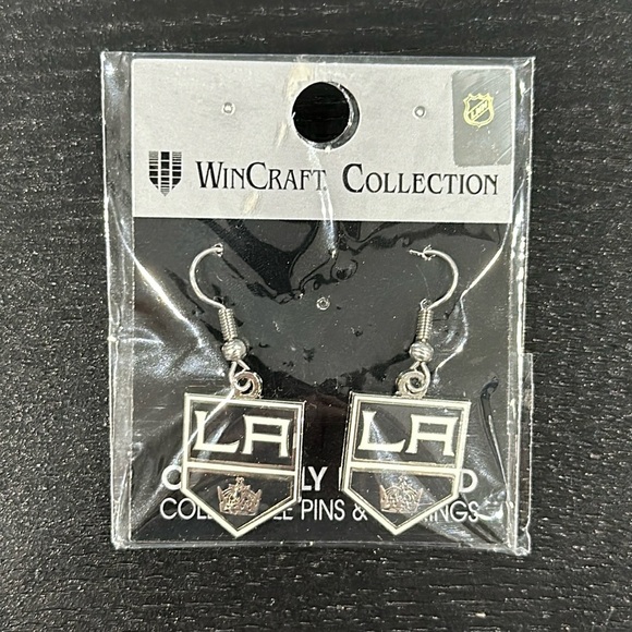 LA Kings NHL Hockey Earrings - Picture 1 of 3